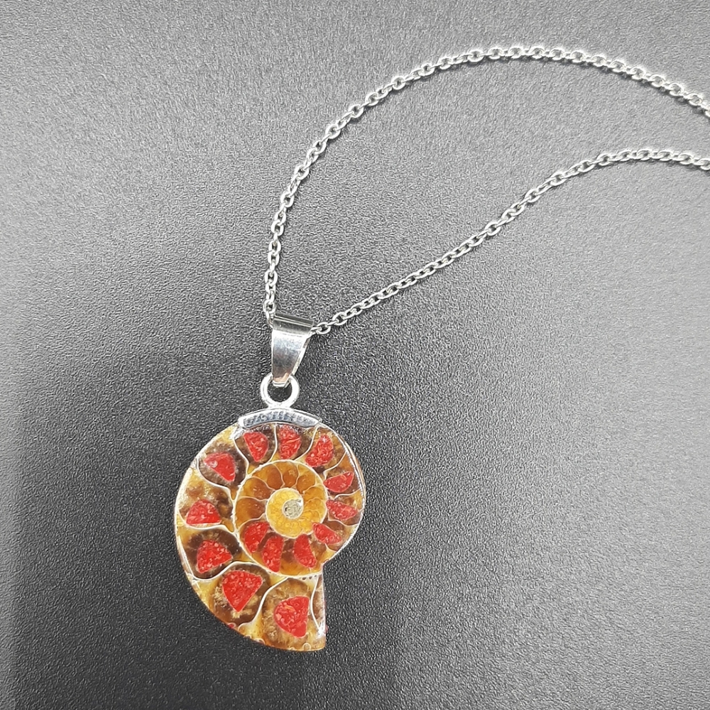 Sterling silver 925 Ammonite Sponge Coral pendant w 18" chain